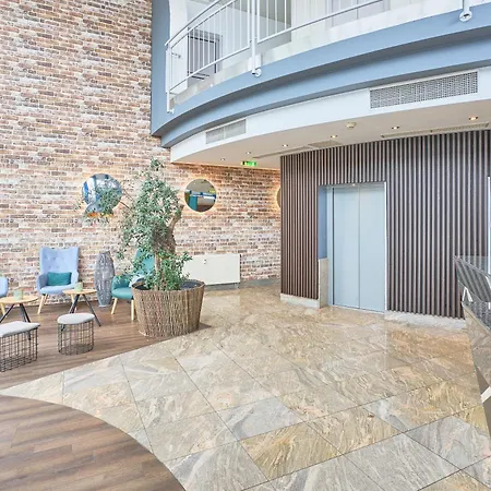 Exo Square Heidelberg/schwetzingen - By Superfly