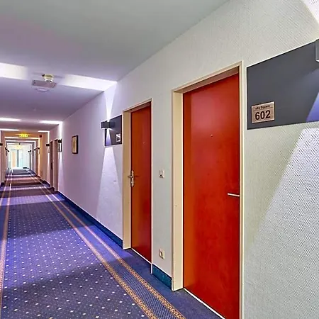 Hotel Exo Square Heidelberg-schwetzingen - By Superfly