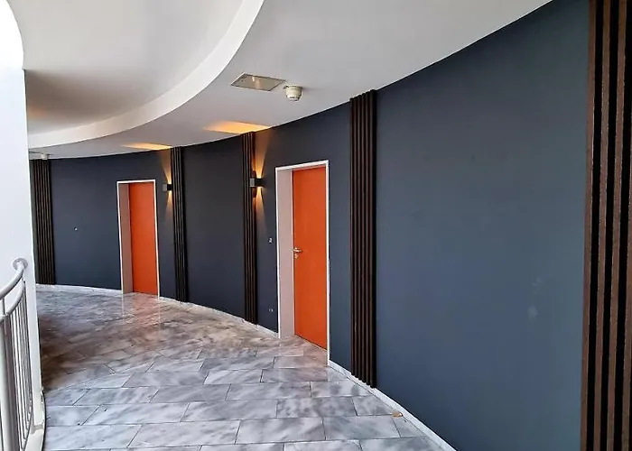 Exo Square Heidelberg/schwetzingen - By Superfly ホテル シュヴェツィンゲン